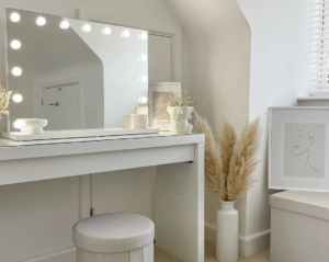 Dressing Table Designs For Small Bedroom Featured Image