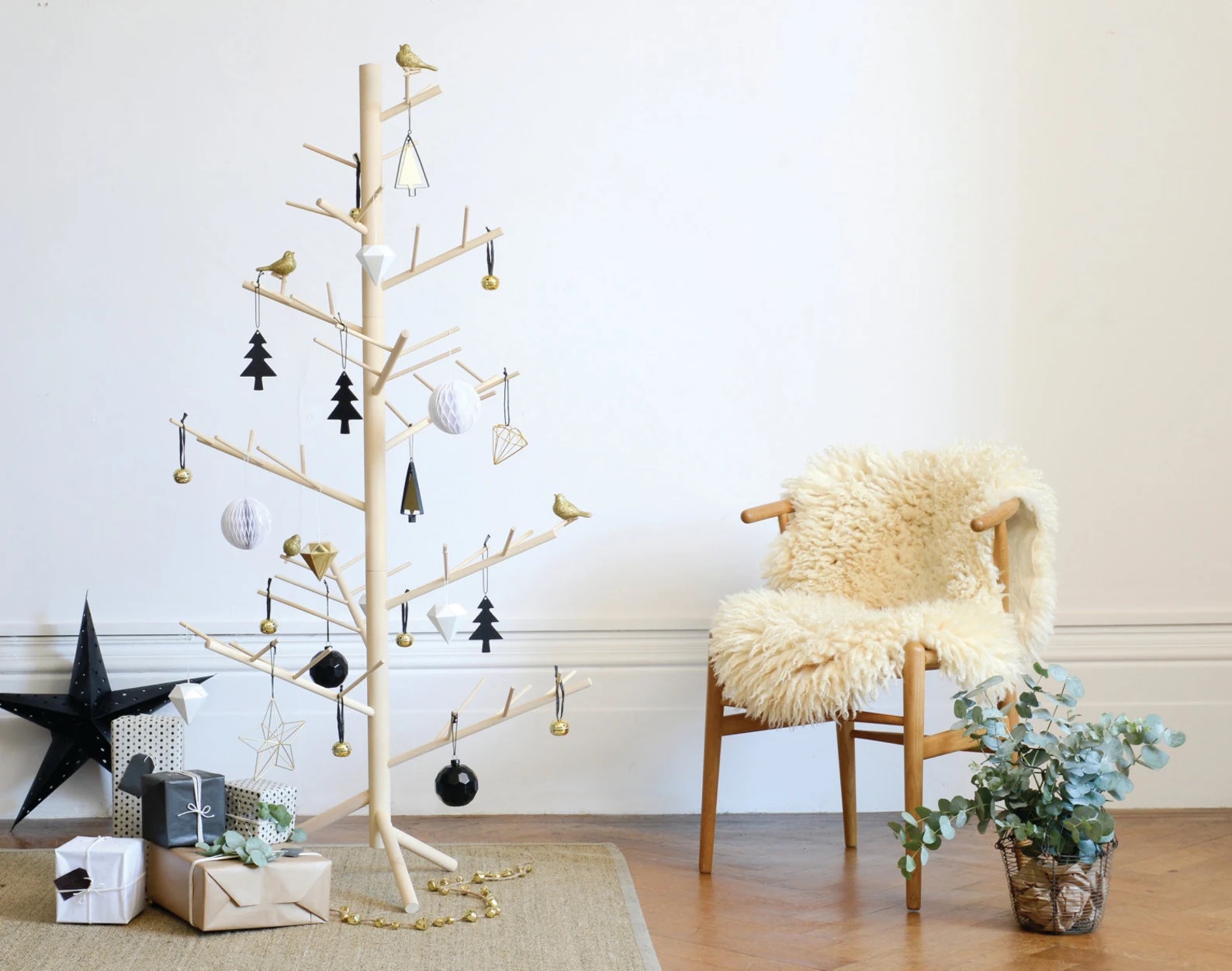 Best Minimalist Christmas Tree Home Decor Ideas