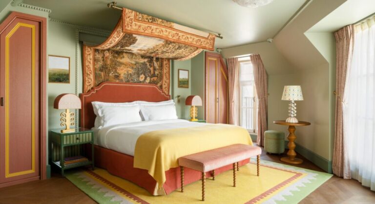Avant-Garde Hotel “Le Grand Mazarin” Opens in Paris