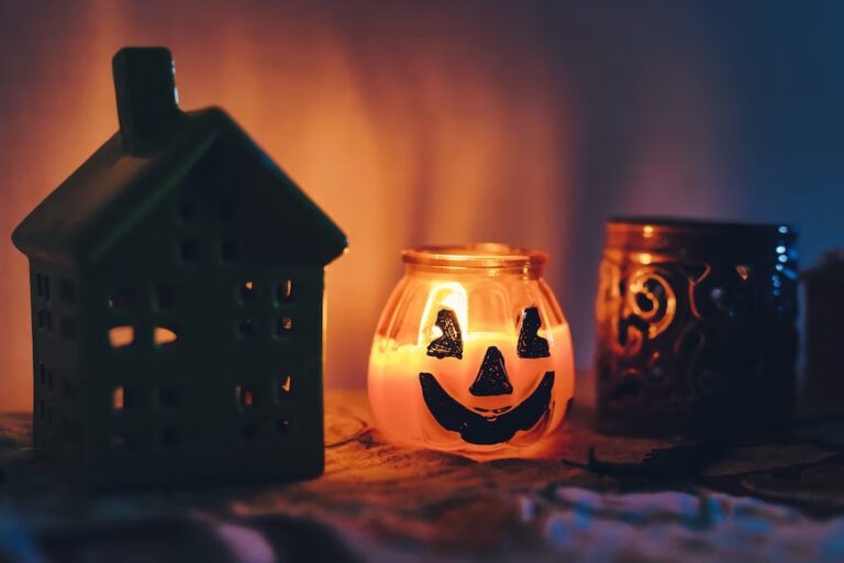 12 Creative Halloween Lighting Ideas For an Eerie and Whimsical Home