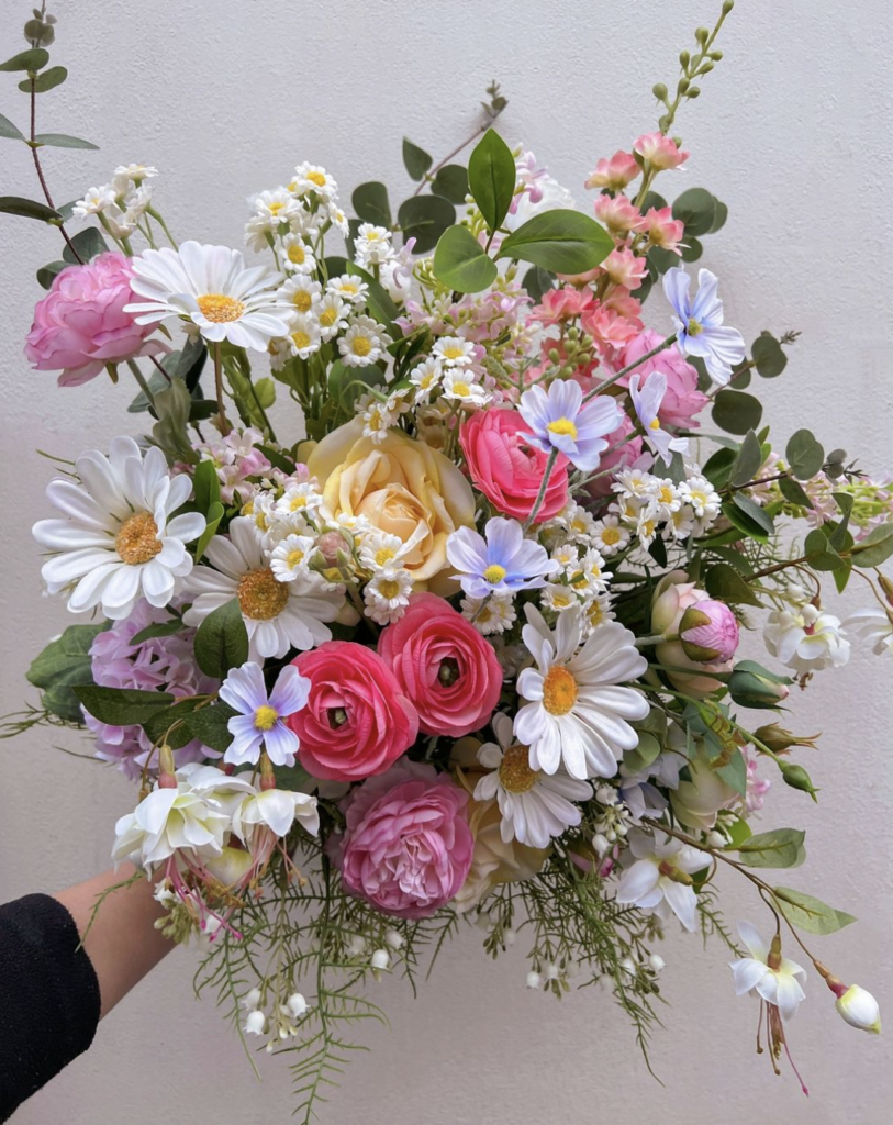 Daisy Bouquet Boho Wedding