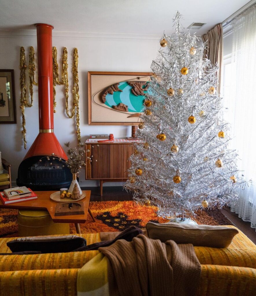 Retro Holiday Decor Ideas