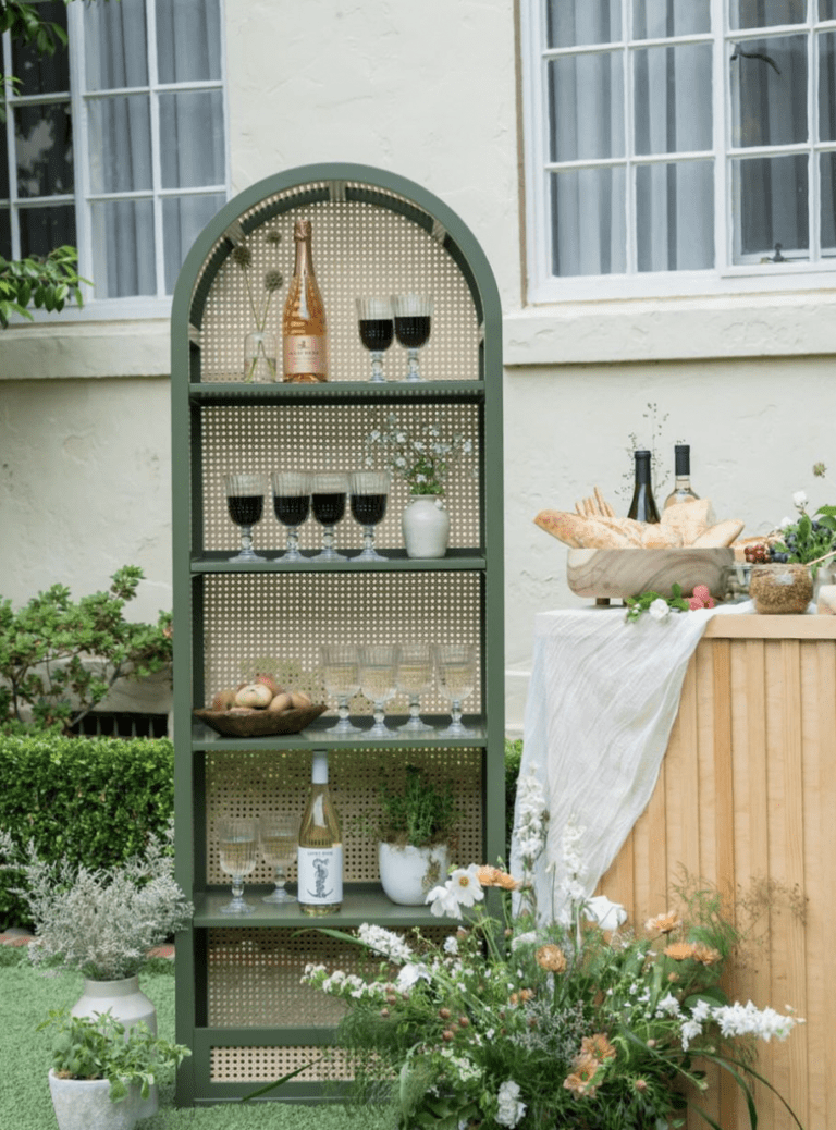Here’s Your Ultimate Guide to Boho Wedding Drinks - Modern Meets Boho